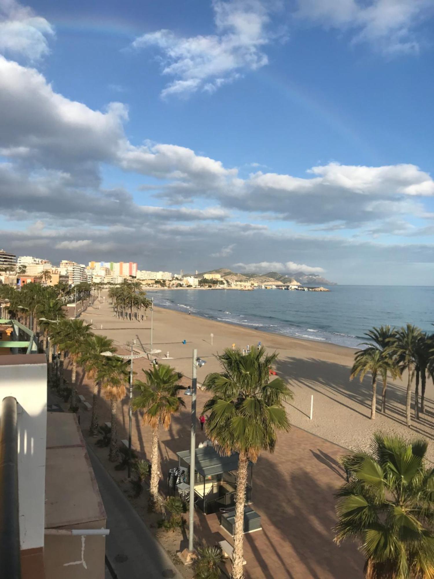 Beach Apartment-Villajoyosa, North Alicante Bagian luar foto